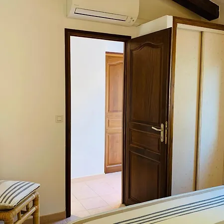 Charmante 2 Les Pieds Dans L'eau * Bonifacio (Corsica)