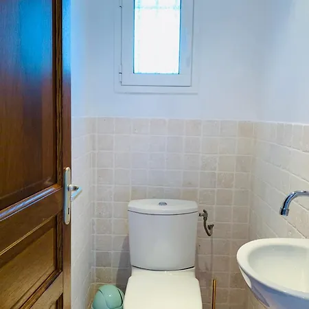 Charmante 2 Les Pieds Dans L'eau بونيفَسْيو