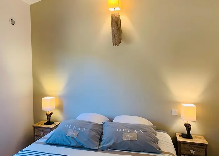 Charmante 2 Les Pieds Dans L'eau 博尼法乔